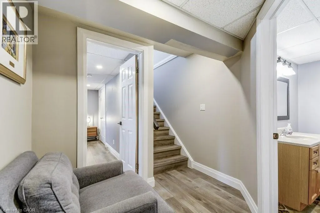 542 PARIS Road