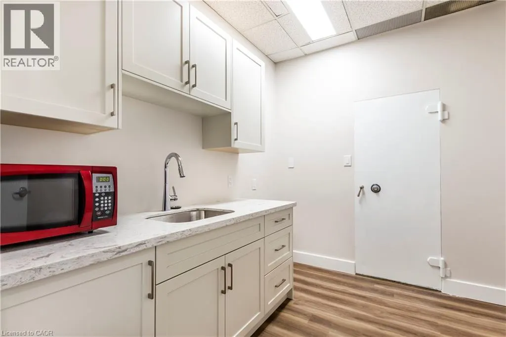 275 LAWRENCE Avenue Unit# 7, #7