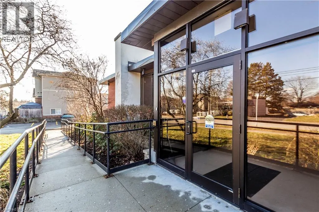 275 LAWRENCE Avenue Unit# 7, #7