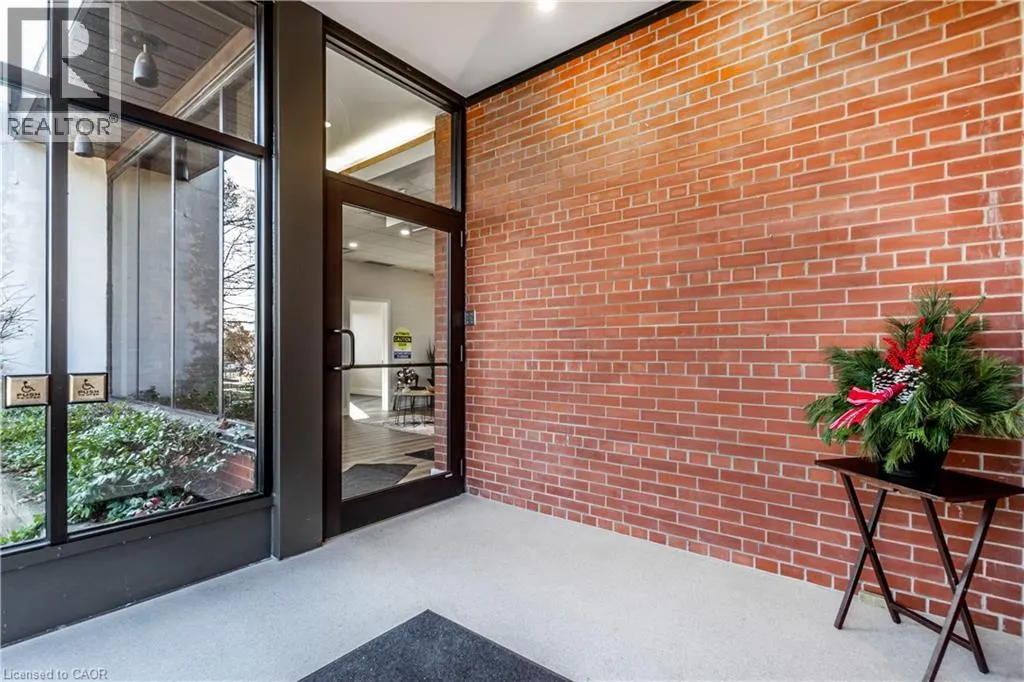 275 LAWRENCE Avenue Unit# 7, #7