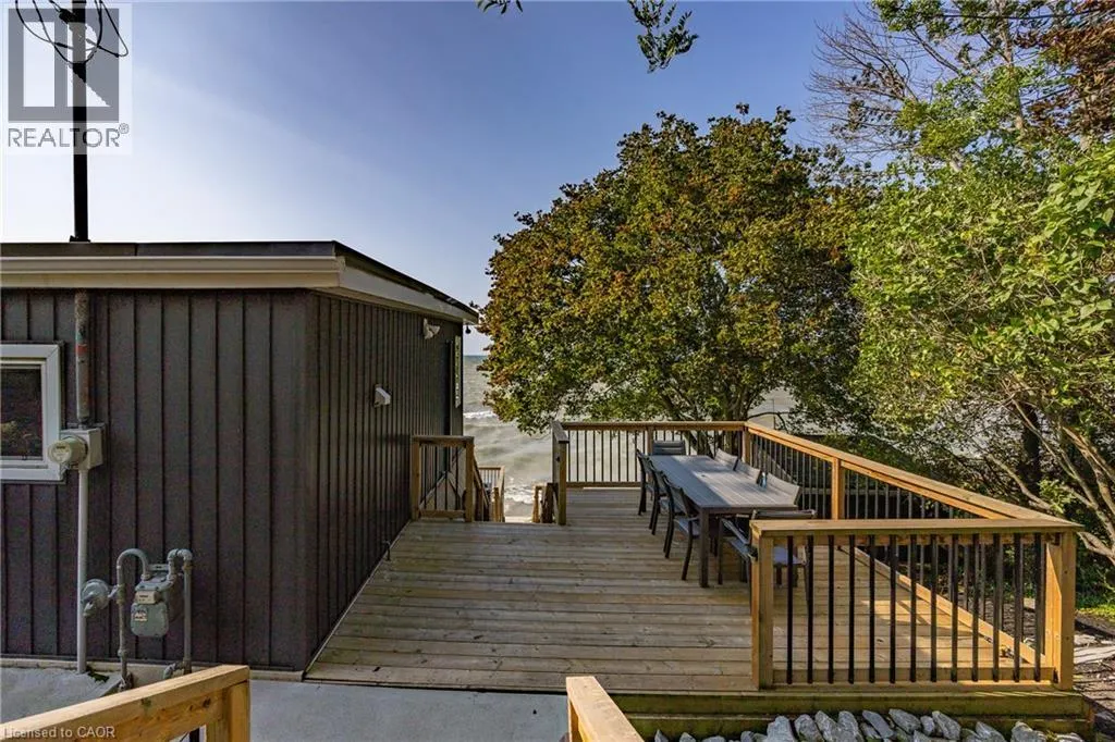 16 SNIDER Crescent