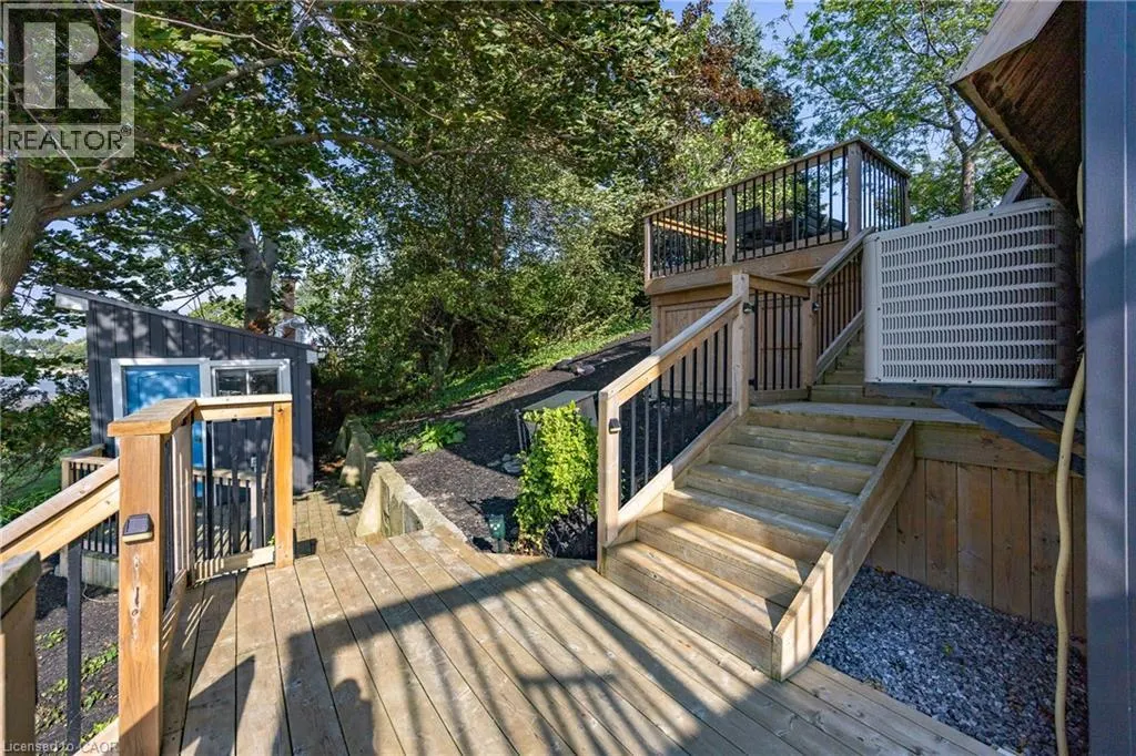16 SNIDER Crescent