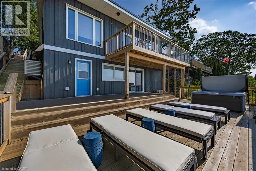 16 SNIDER Crescent