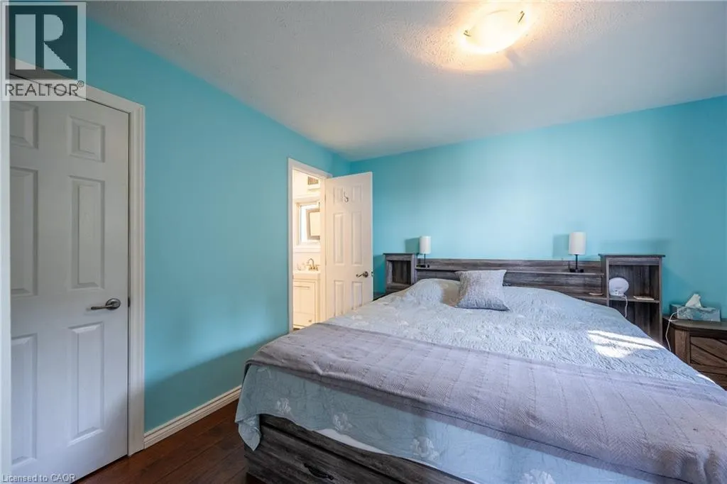 16 SNIDER Crescent