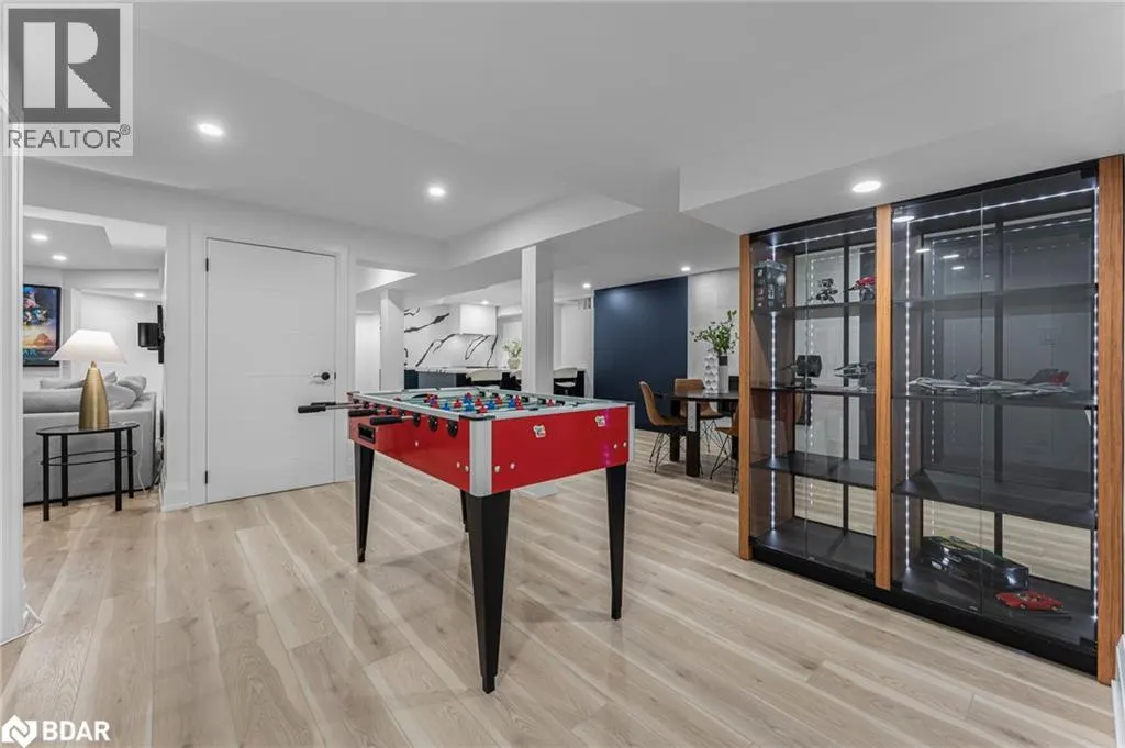 2000 PEAK Place