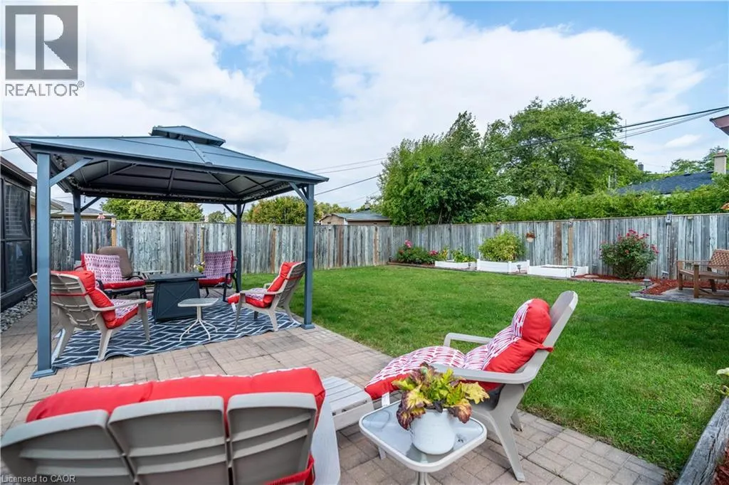 7 KENWOOD Crescent