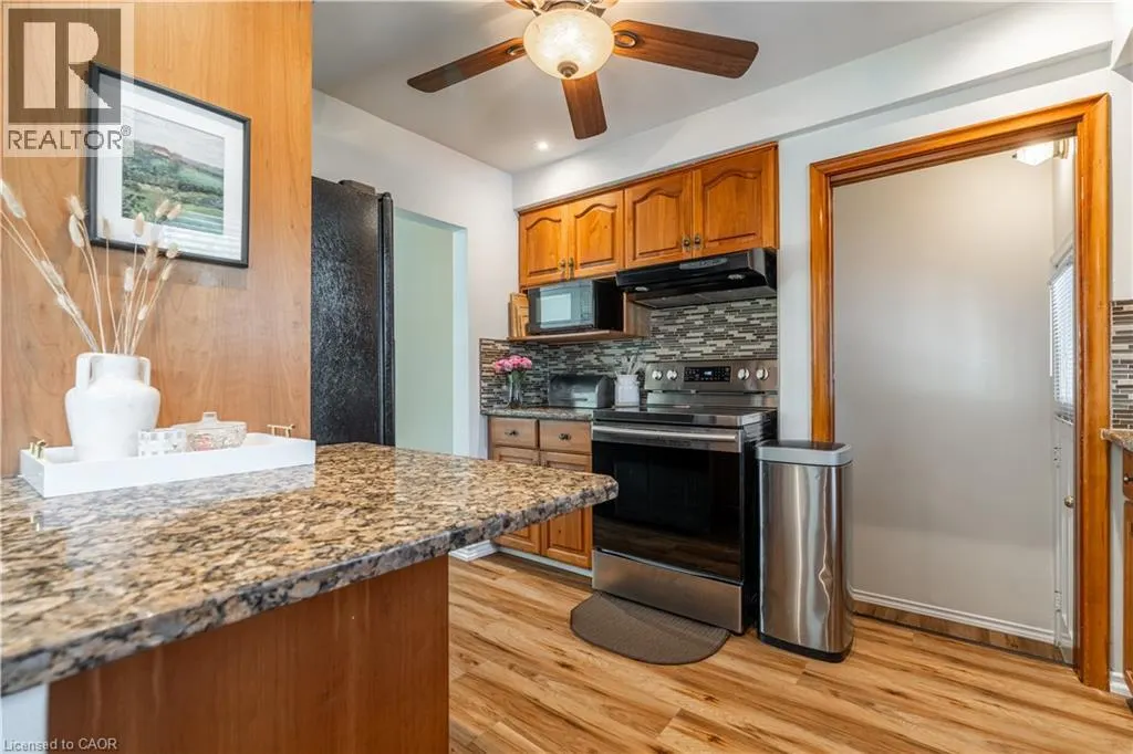 7 KENWOOD Crescent