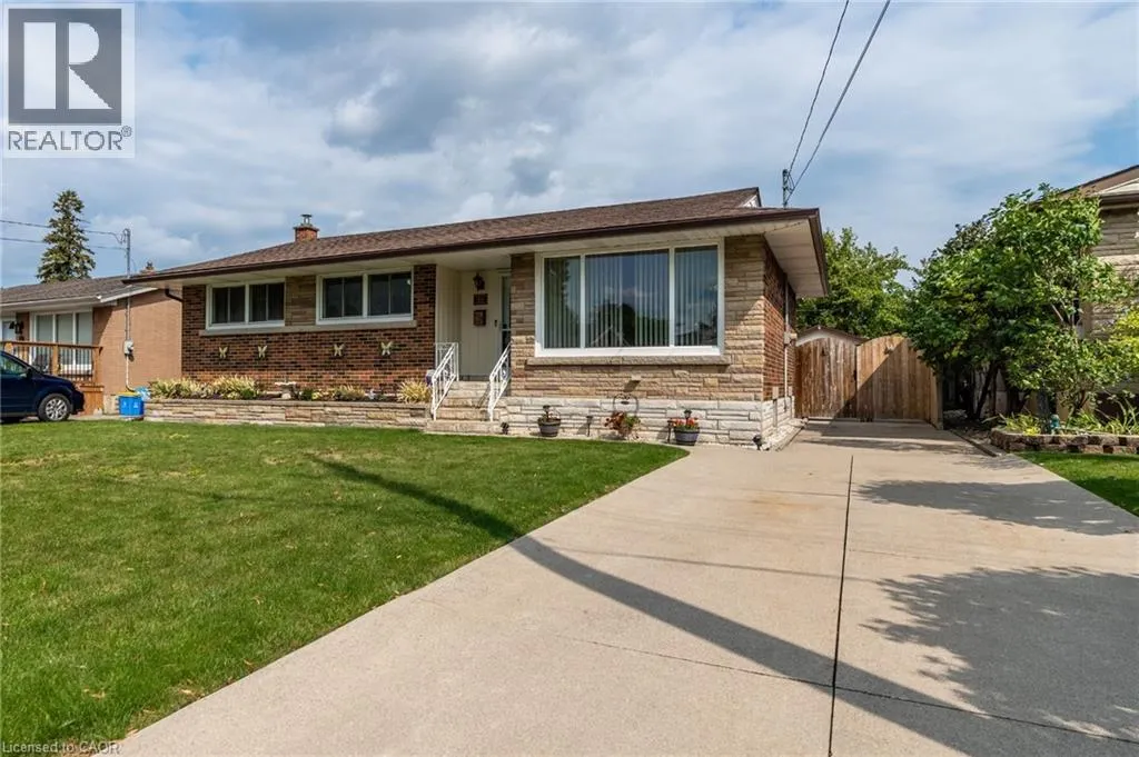 7 KENWOOD Crescent