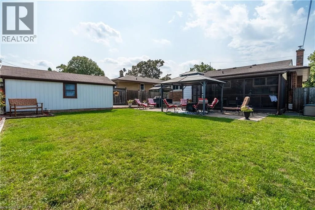 7 KENWOOD Crescent