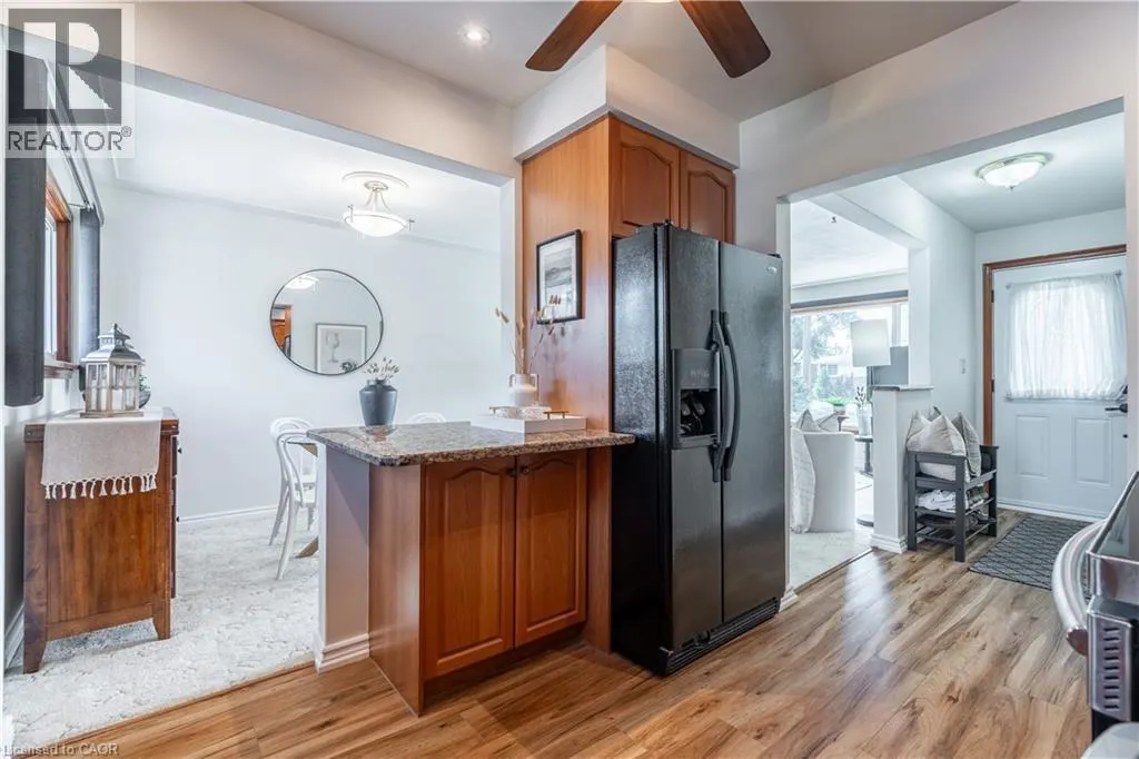 7 KENWOOD Crescent
