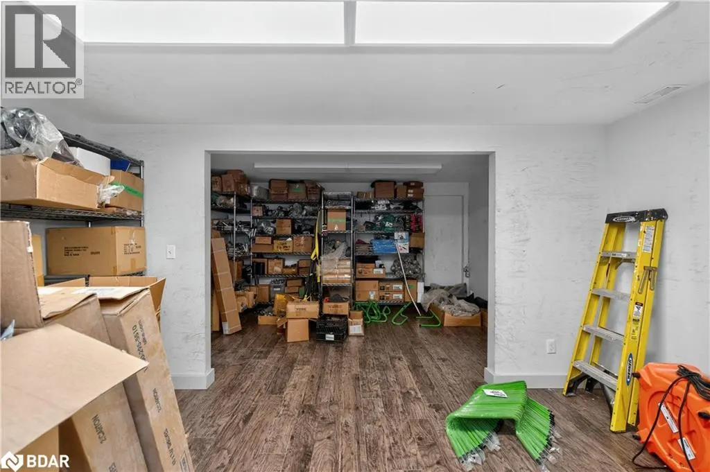 165 SAUNDERS Road