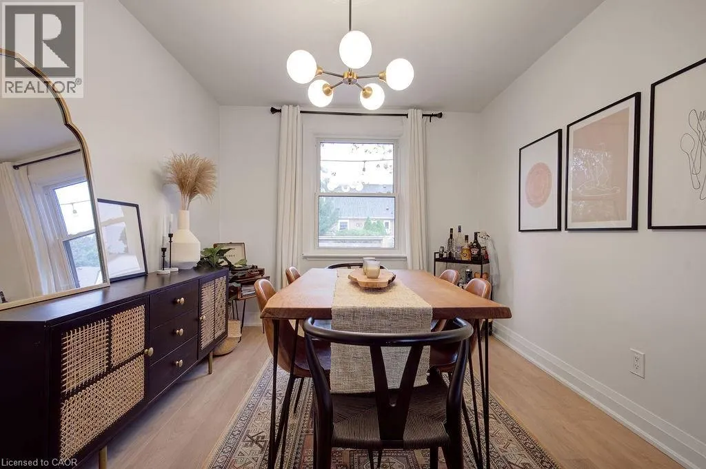 197 EAST 43RD Street