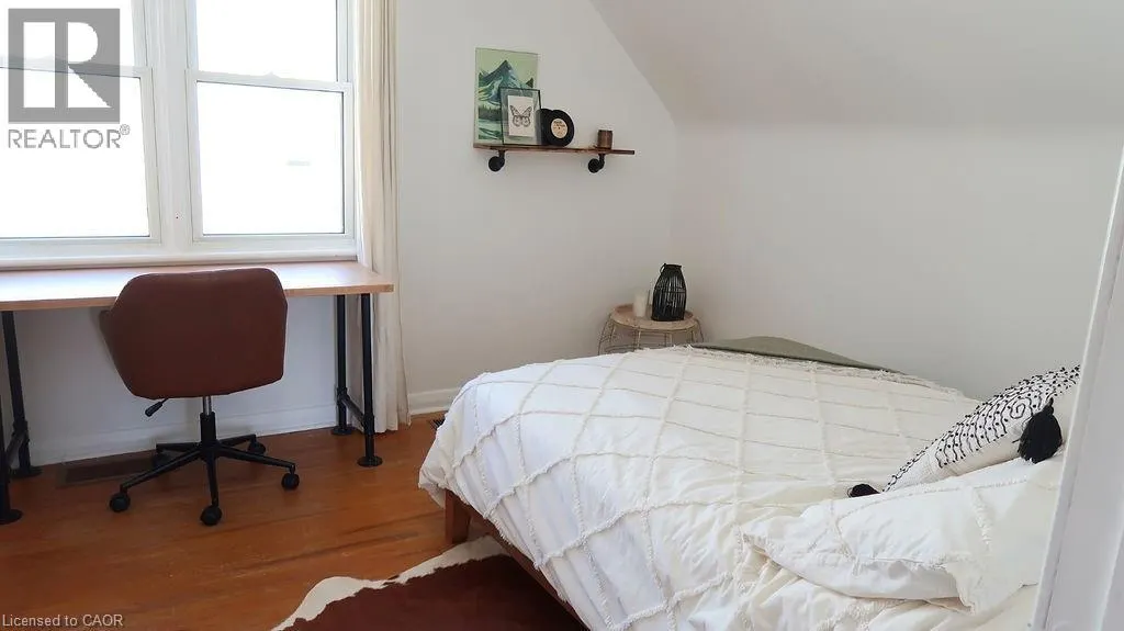 197 EAST 43RD Street