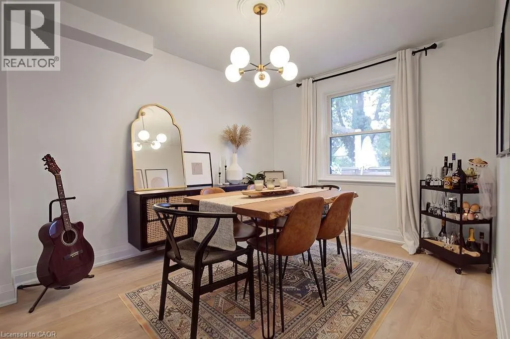 197 EAST 43RD Street