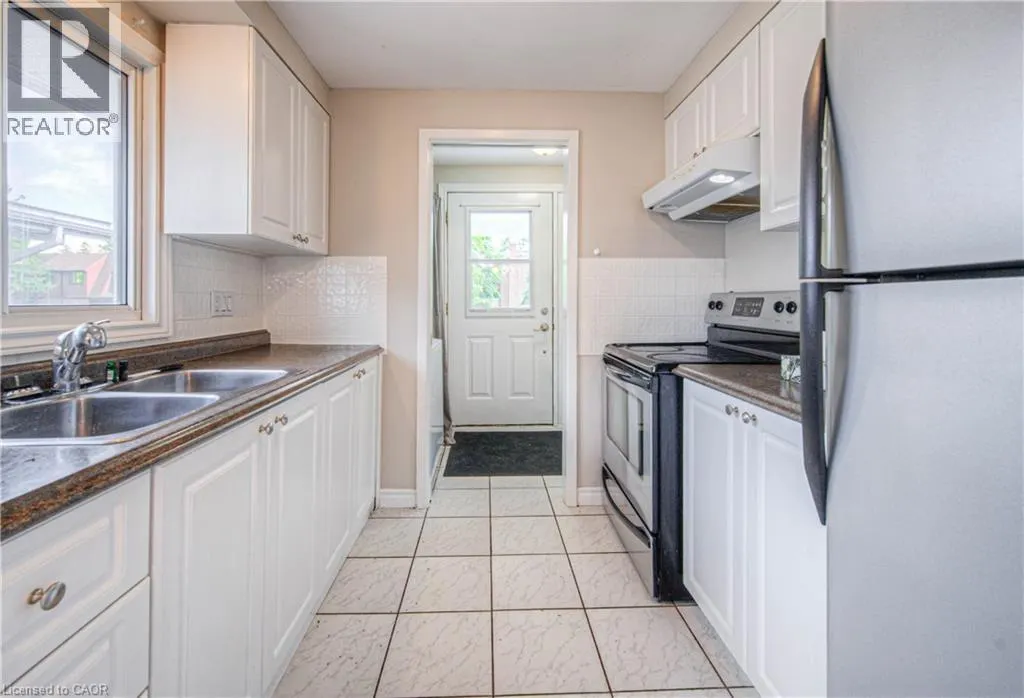 119 KINGSWOOD Drive