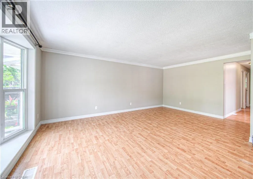 119 KINGSWOOD Drive