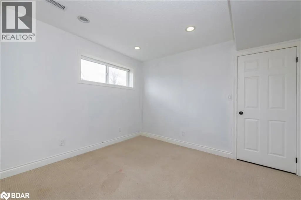 33 PRIMROSE Crescent