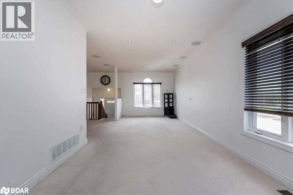 33 PRIMROSE Crescent