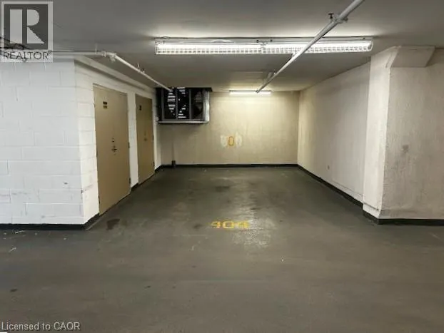 47 CAROLINE Street N Unit# 404, #404