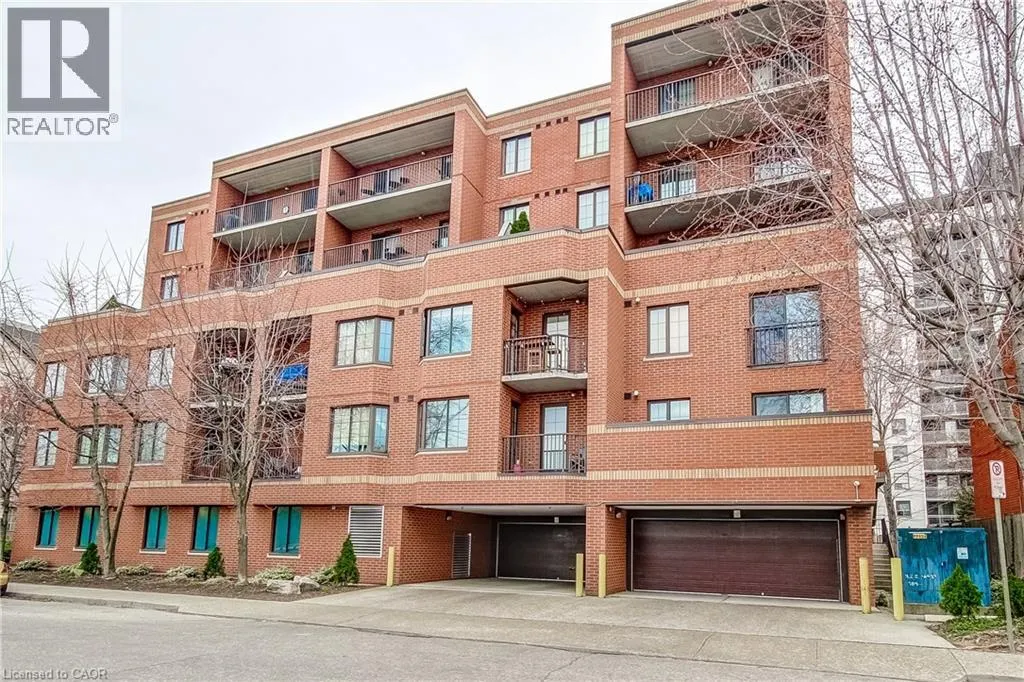 47 CAROLINE Street N Unit# 404, #404