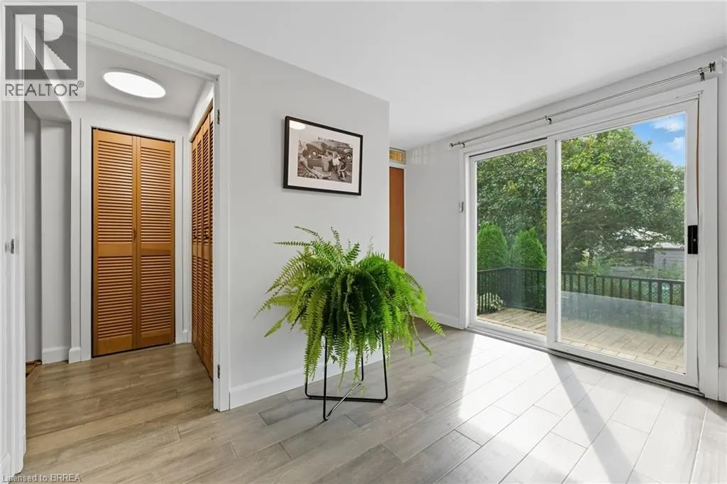 14 JACKSON Heights