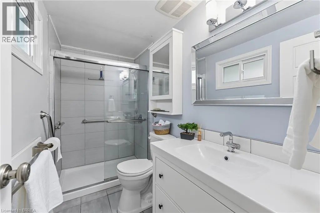 14 JACKSON Heights