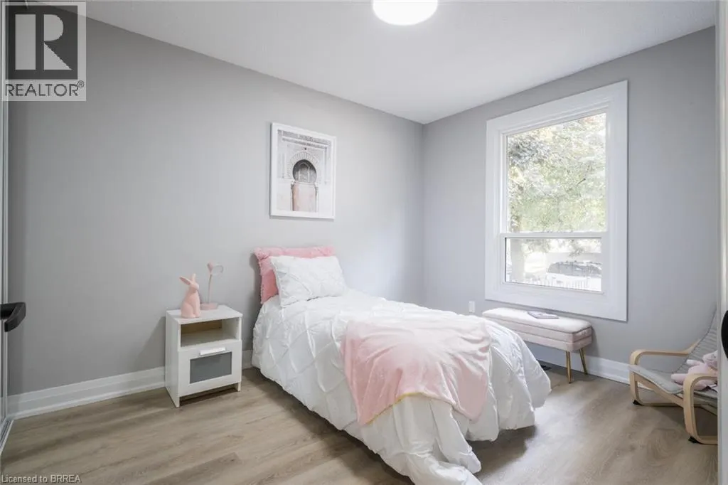 47 UPLANDS Drive Unit# Upper, #Upper