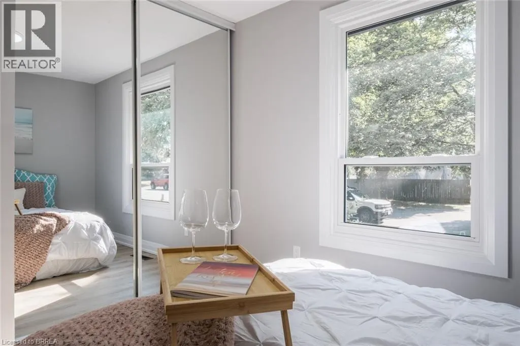 47 UPLANDS Drive Unit# Upper, #Upper