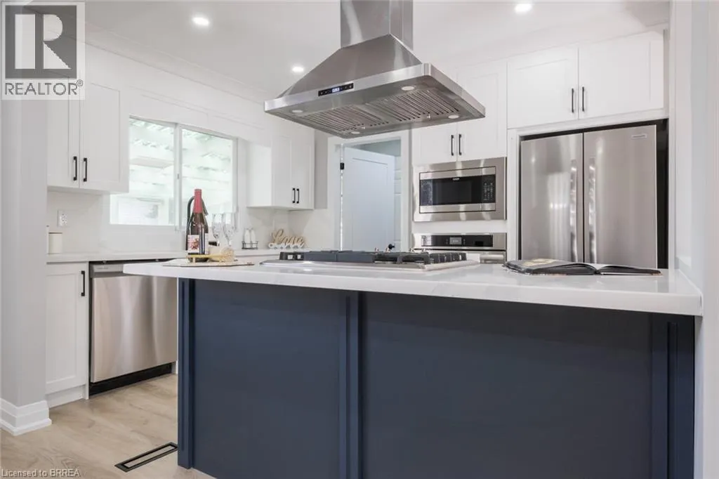 47 UPLANDS Drive Unit# Upper, #Upper
