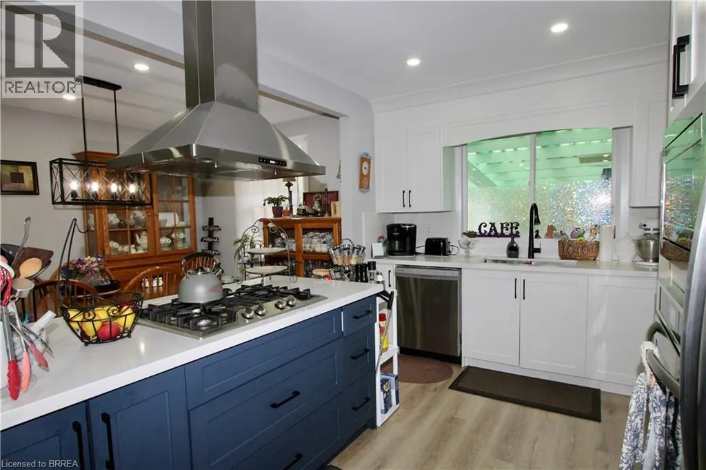 47 UPLANDS Drive Unit# Upper, #Upper