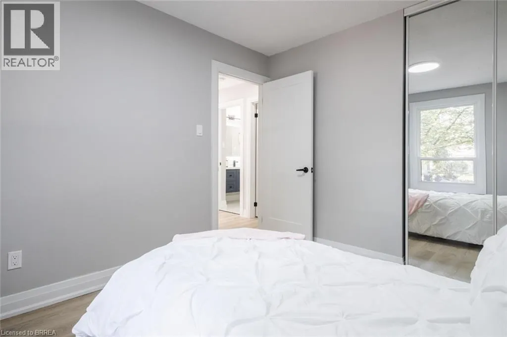 47 UPLANDS Drive Unit# Upper, #Upper