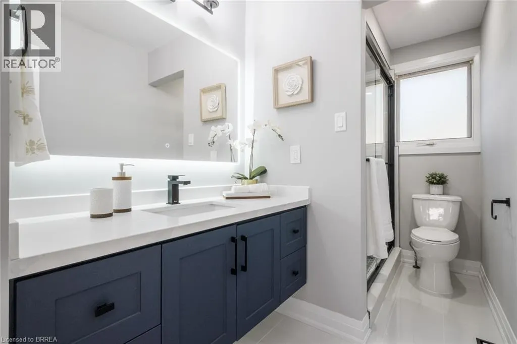 47 UPLANDS Drive Unit# Upper, #Upper