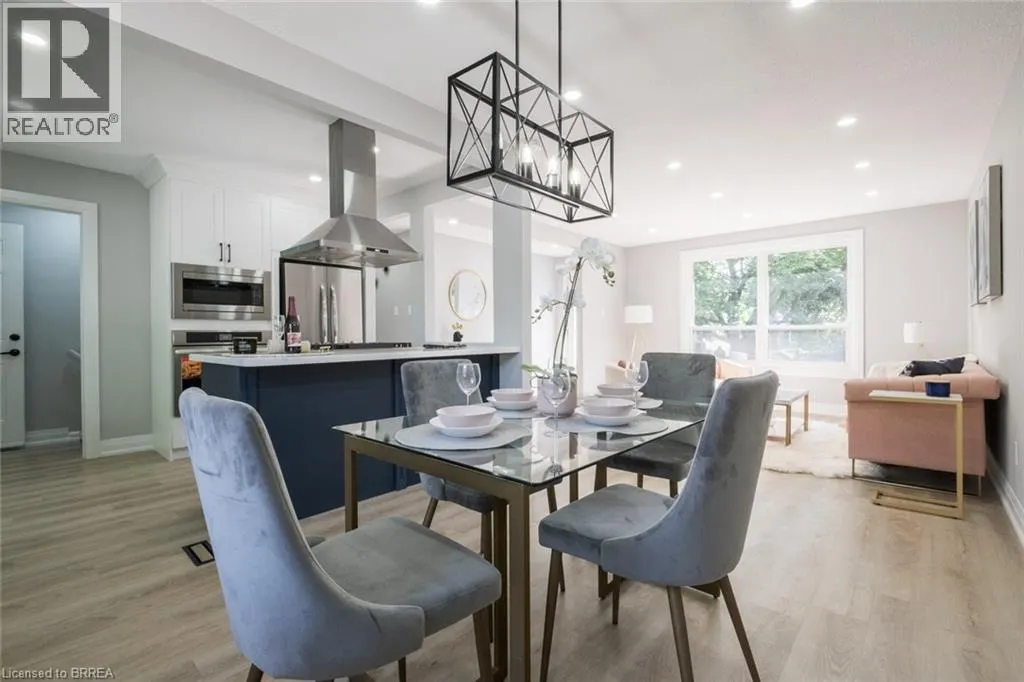 47 UPLANDS Drive Unit# Upper, #Upper