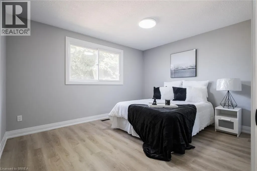 47 UPLANDS Drive Unit# Upper, #Upper