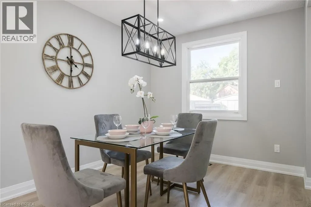 47 UPLANDS Drive Unit# Upper, #Upper