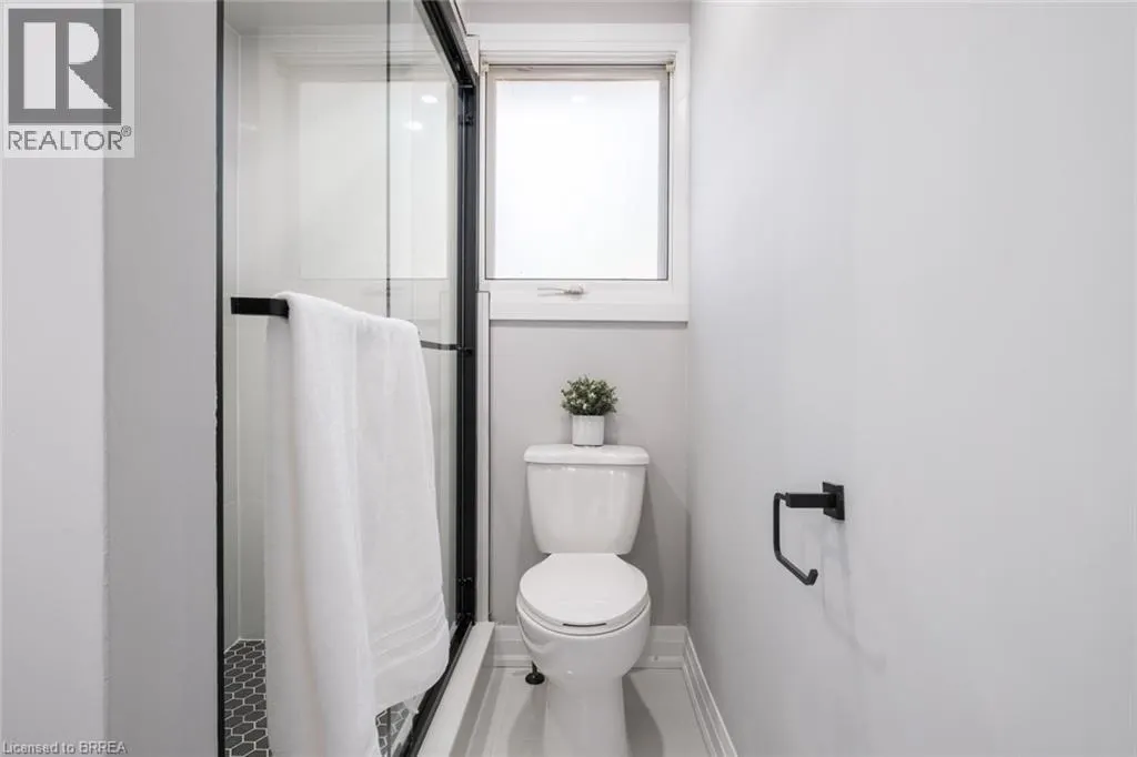 47 UPLANDS Drive Unit# Upper, #Upper