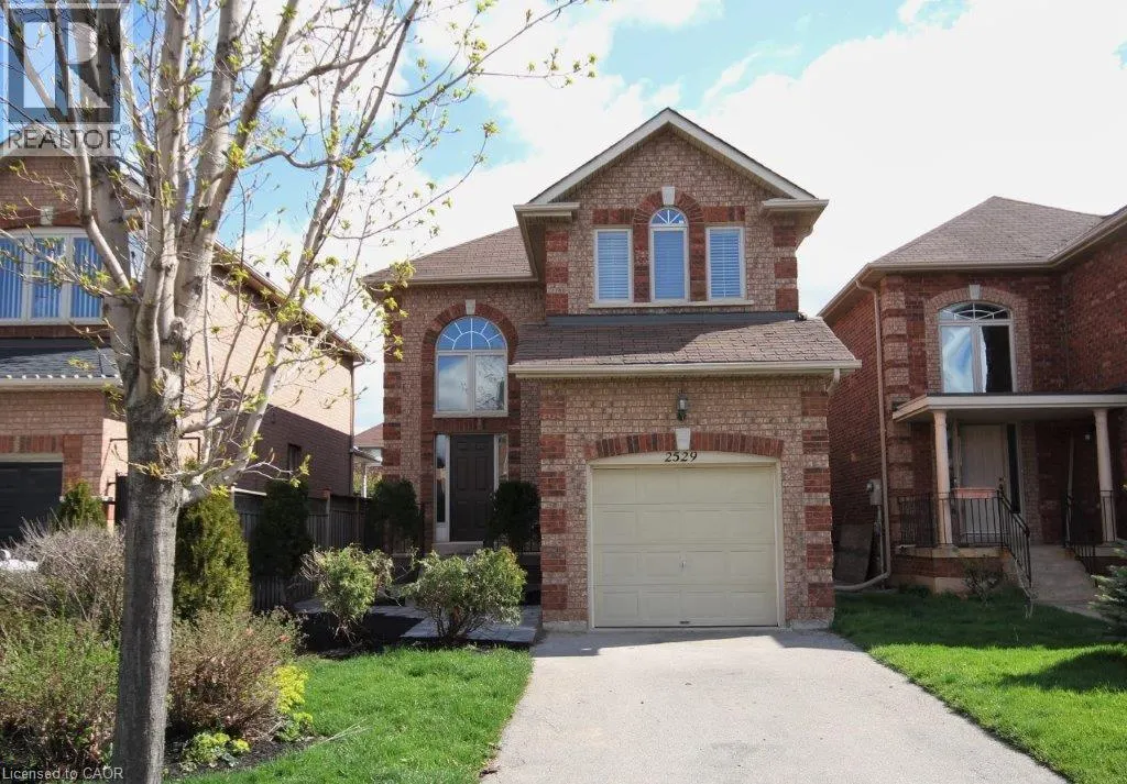 2529 LONGRIDGE Crescent