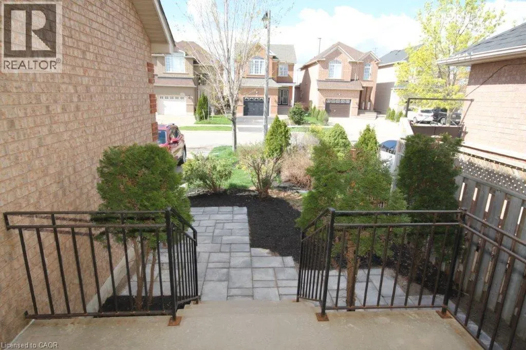 2529 LONGRIDGE Crescent