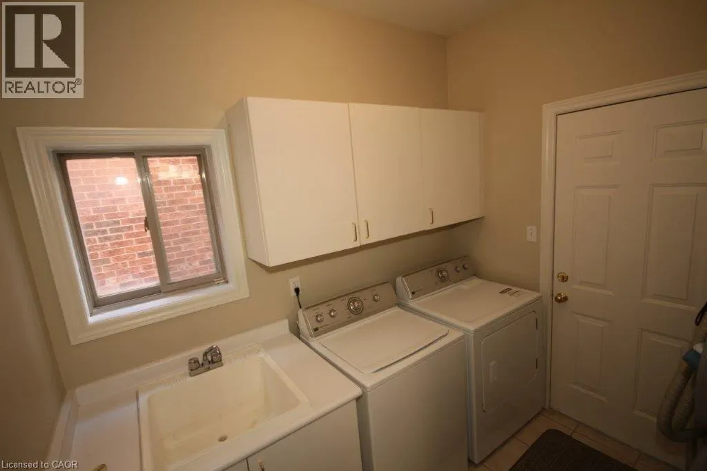 2529 LONGRIDGE Crescent