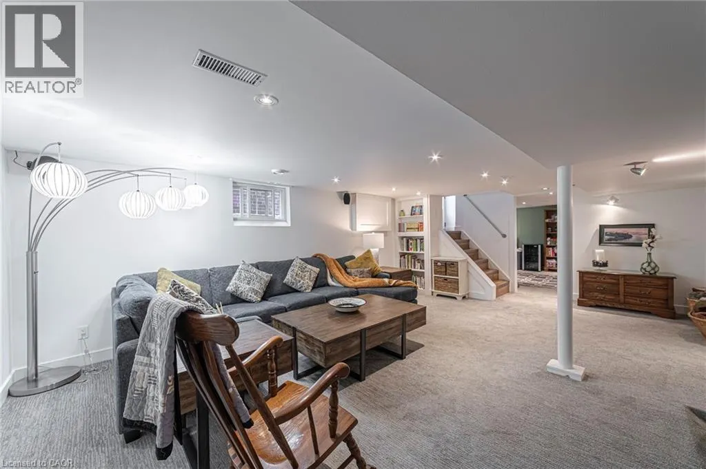 38 KENMORE Road
