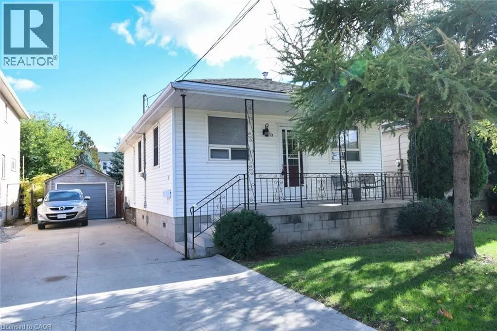 17 CRAIGROYSTON Road