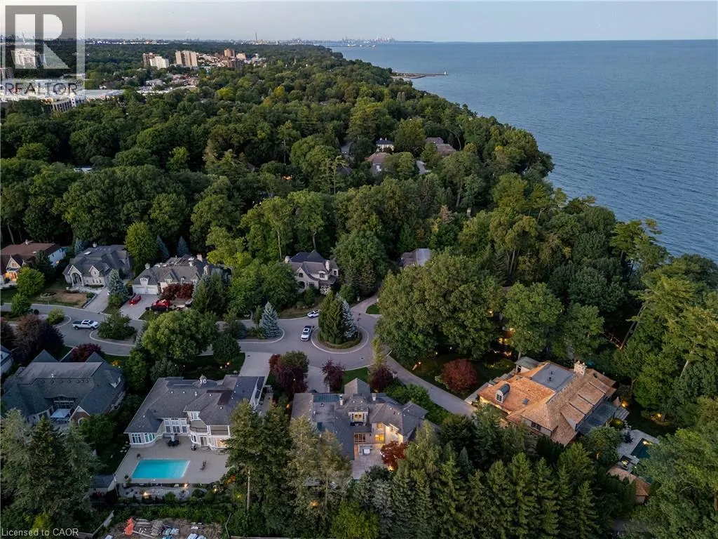 38 SHOREWOOD Place