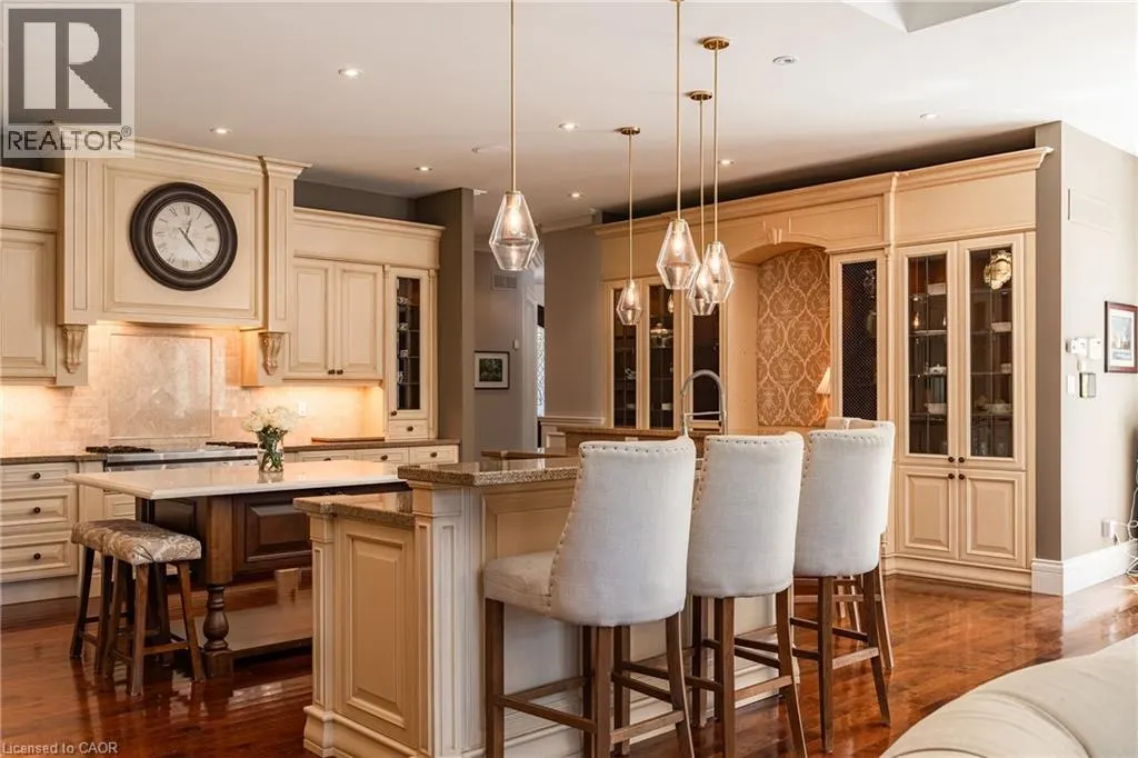 38 SHOREWOOD Place