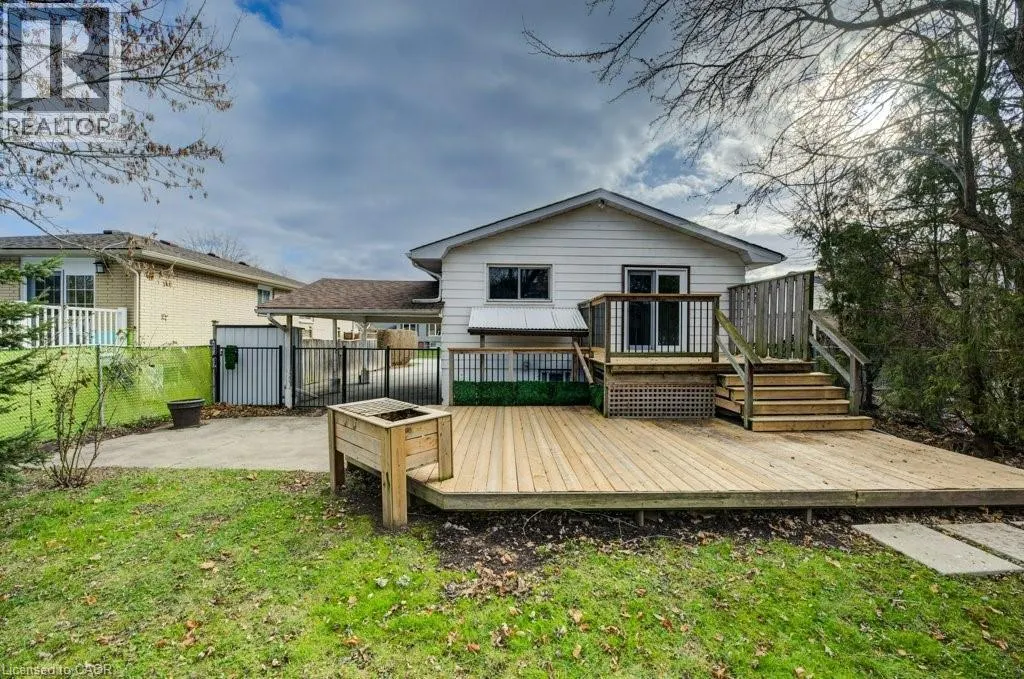 582 CHAMBERLAIN Road