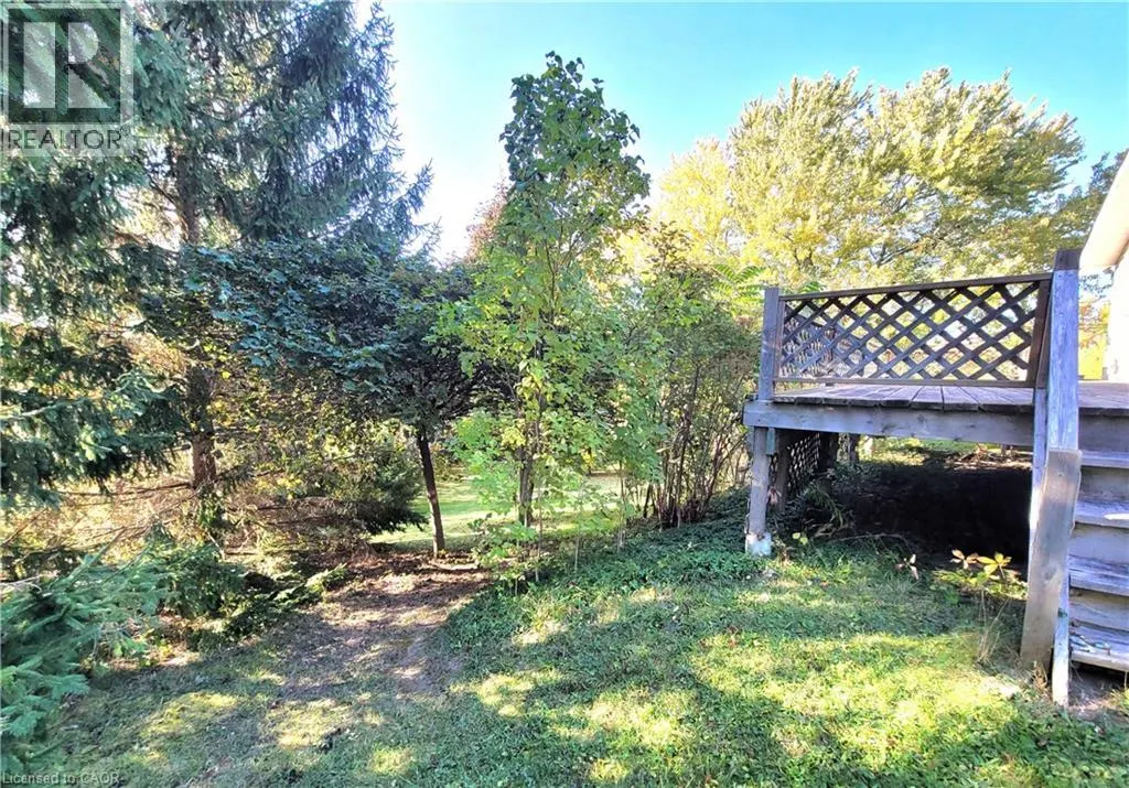 111 RIVERBANK Drive N