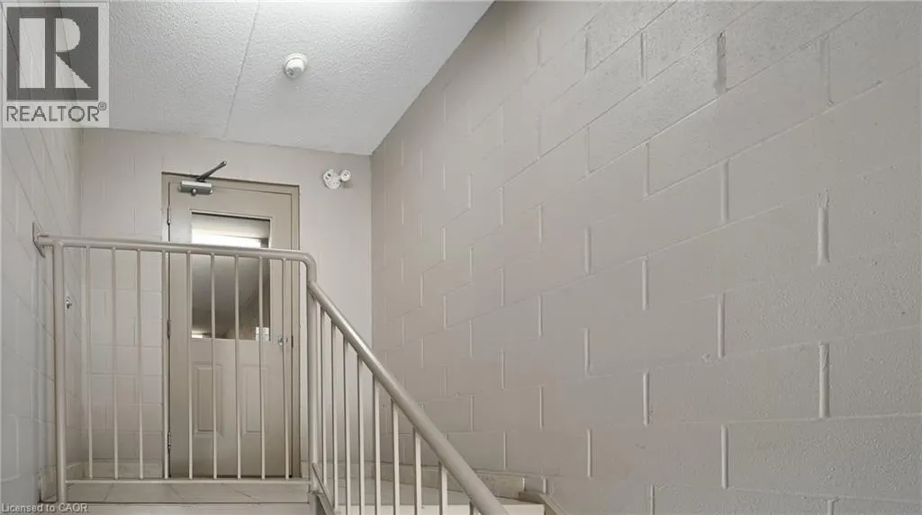 950 HIGHLAND Road W Unit# #6, ##6