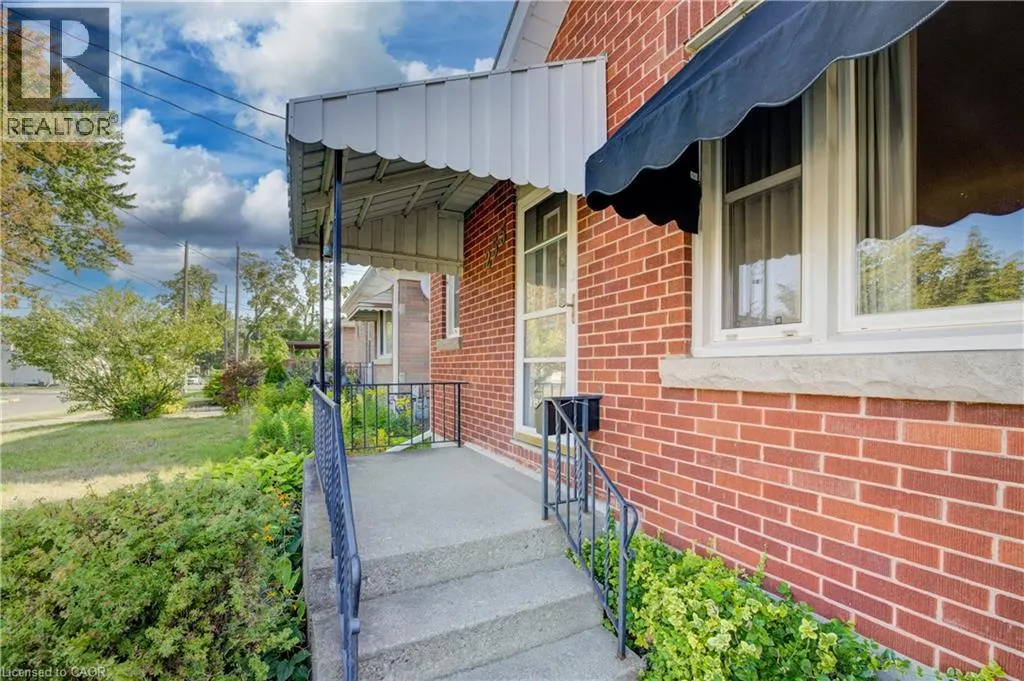 255 GRAND Street