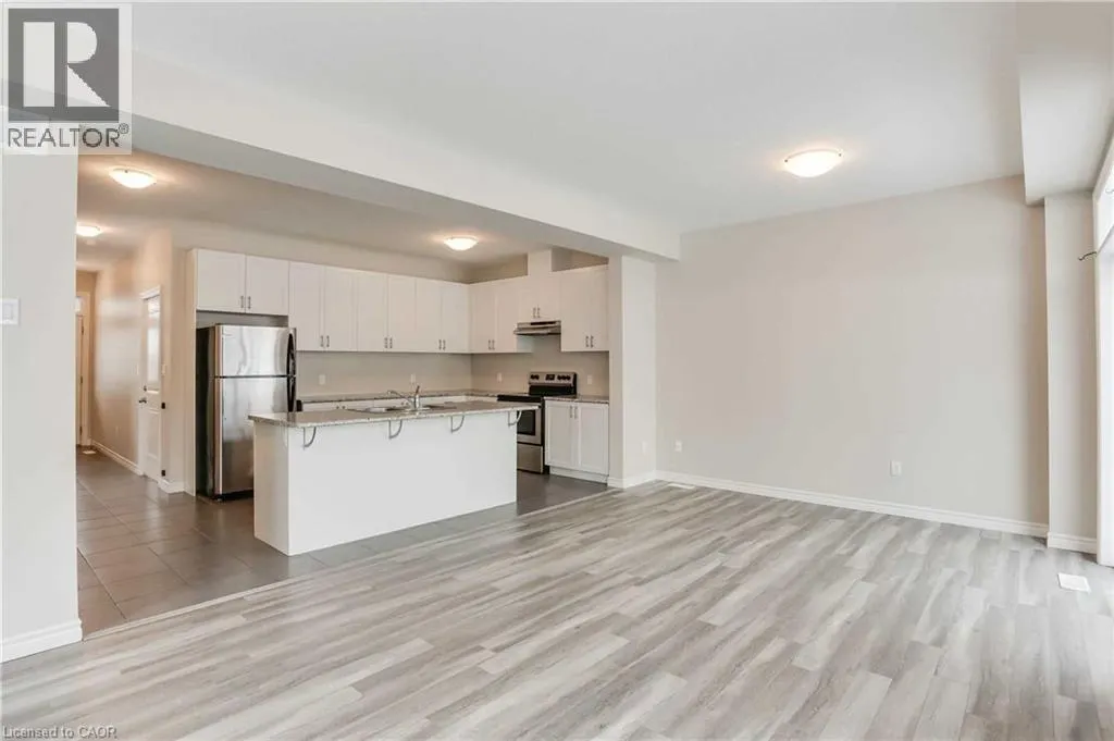 184 LINKS Crescent