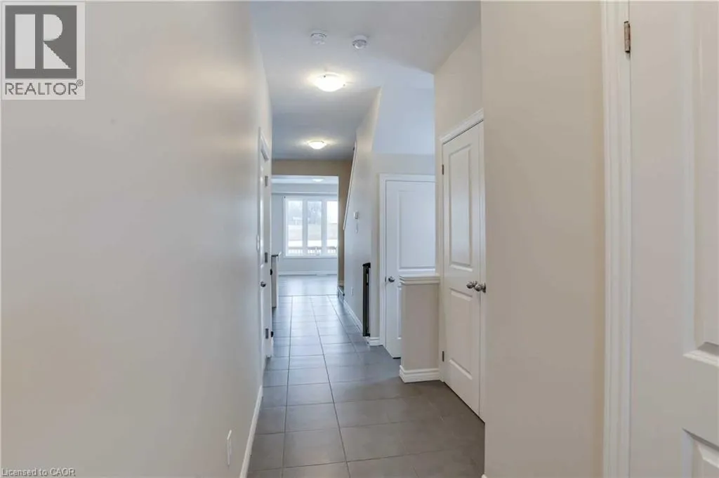 184 LINKS Crescent