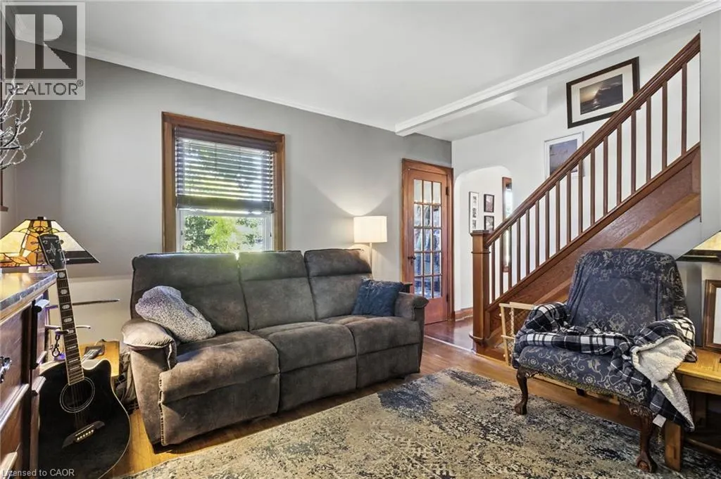 4 LINCOLN Avenue